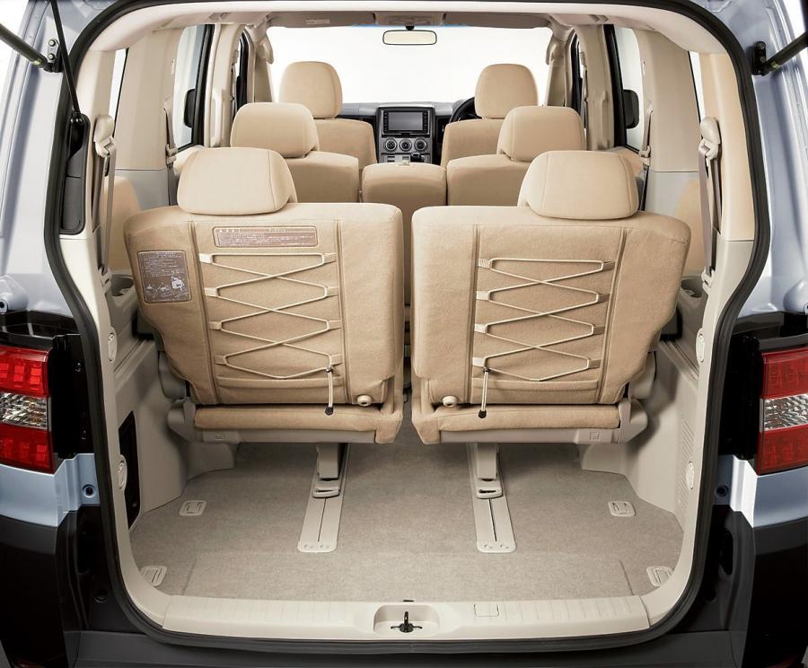 Mitsubishi Delica 2007 года  (фото 16 из 23)